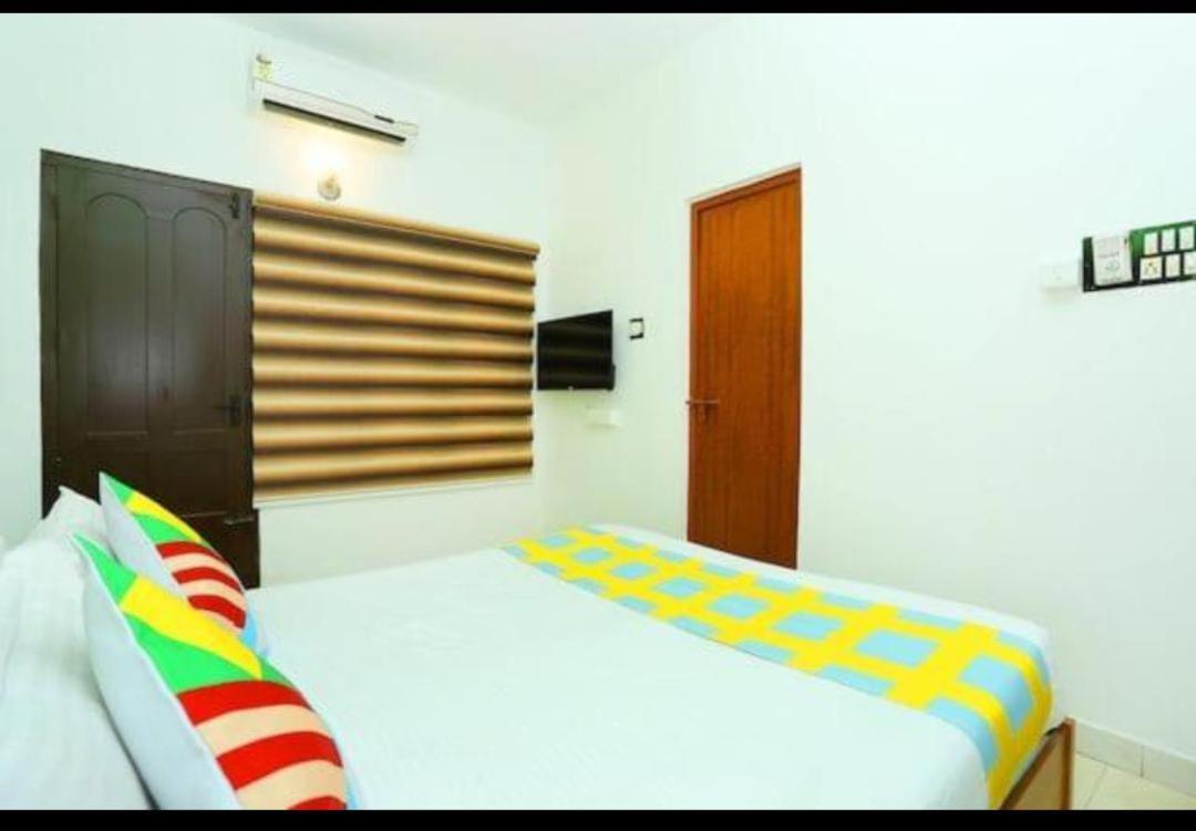 The Solo Apartments Kadavanthra Kochi Εξωτερικό φωτογραφία